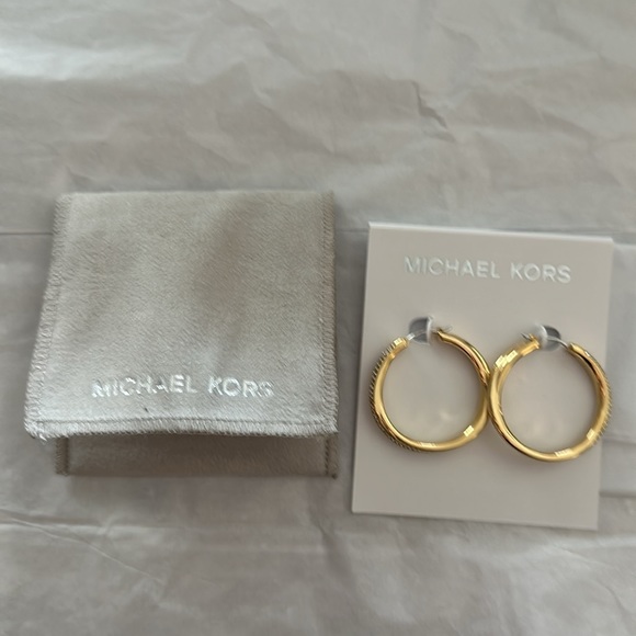Michael Kors hoops - Picture 5 of 8
